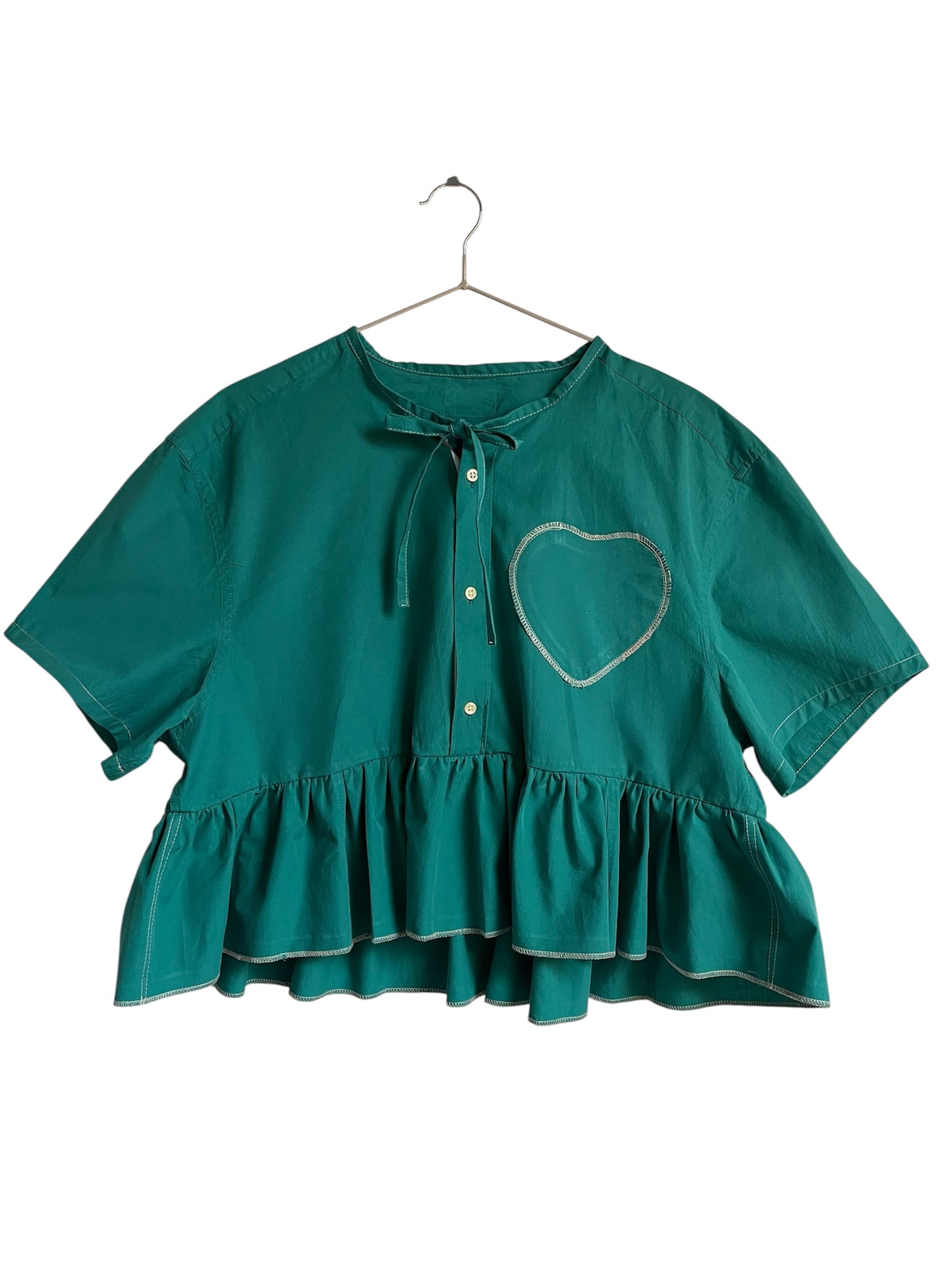 Volánkový crop top